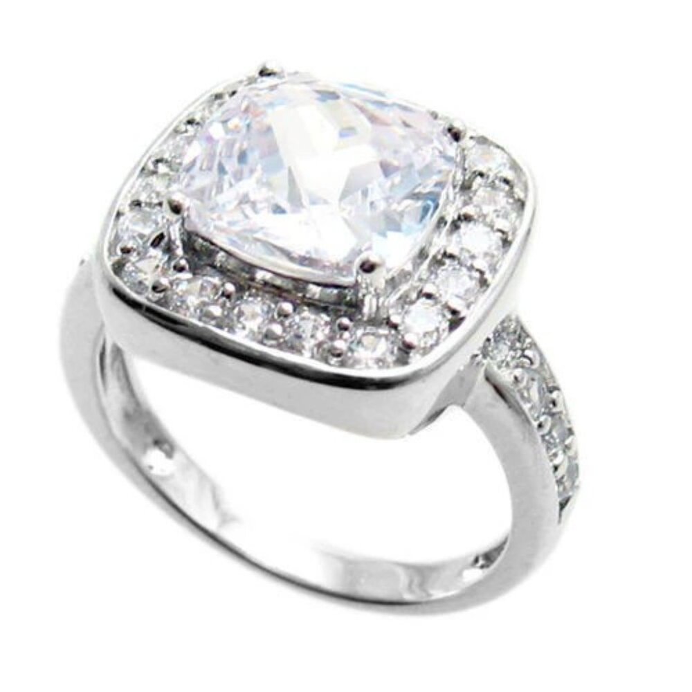 EXQUISITE TIMELESS SQUARE CUT CLEAR CZ CLASSIC COCKTAIL RING IN STERLING SILVER.